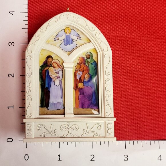 Hallmark Christmas Ornament Peace on Earth Windows of Faith 2012 - Picture 9 of 12
